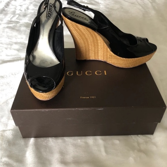 Gucci Vitello Vernice Soft Nero Peep Toe Wedges - Picture 6 of 8
